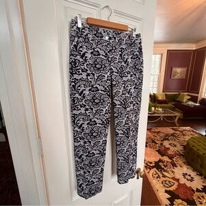 Floral navy and white j McLaughlin ankle pants classic P272